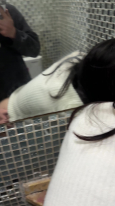 绵阳刚满18的嫩妹 在ktv厕所里干她叫声太骚了