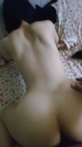 后入带乳夹小妹妹