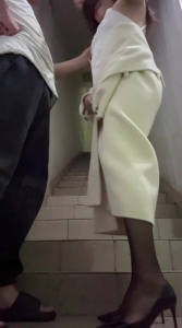 户外楼梯大干熟女