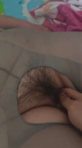 被骚母狗老阿姨吃奶头榨精，爽翻了