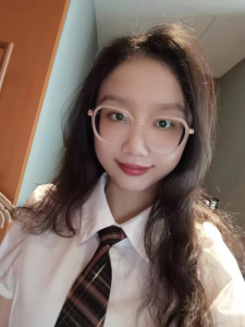 [原创] 纪念在学校被我们玩弄的反差眼镜母狗